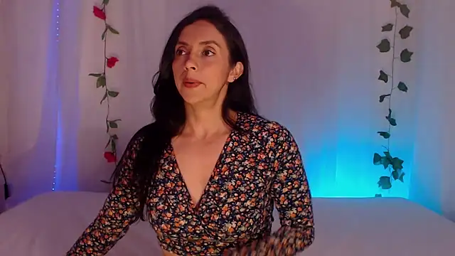 Belladonna lips online show from June 4, 2026, 12:59 am