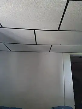 Katherinwc online show from November 17, 2025, 2:43 pm