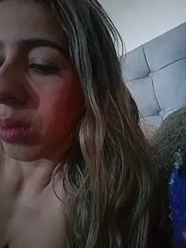 Katherinwc online show from November 18, 2025, 2:53 pm