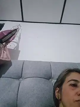 Katherinwc online show from November 22, 2025, 11:42 am