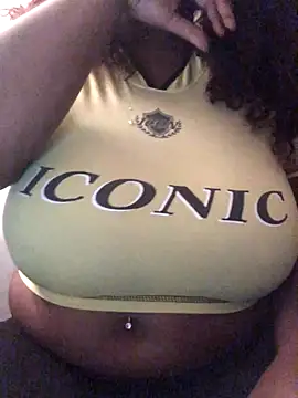 Snapshot of Fxncymuse chatting on November 16, 2025, 4:56 pm Fxncymuse online show from November 16, 2025, 4:56 pm