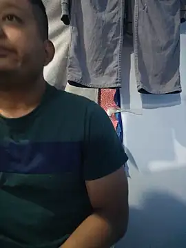 themorenofit08 online show from June 12, 2026, 11:46 pm