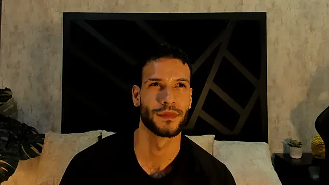 Jacob Benelli online show from August 4, 2026, 12:04 am