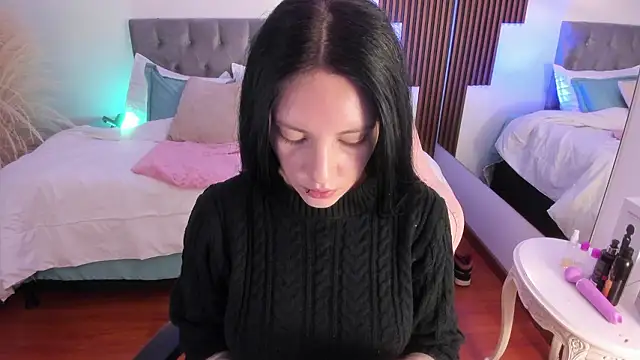 Neo sarah  online show from February 6, 2026, 3:35 am