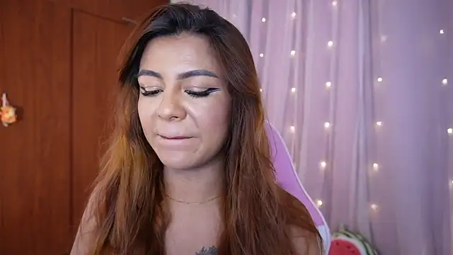 Snapshot of Missara_ chatting on January 9, 2026, 11:44 pm Missara online show from January 9, 2026, 11:44 pm