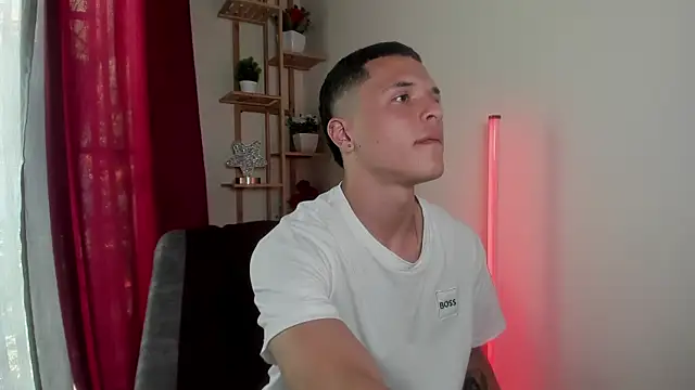 damian vega13 online show from November 7, 2025, 6:01 pm