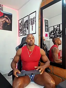 MIKE KILIANjs online show from December 4, 2025, 8:08 pm