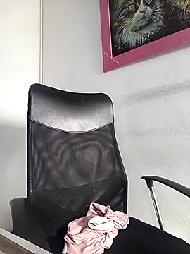 emilygrooe online show from February 12, 2026, 5:45 pm