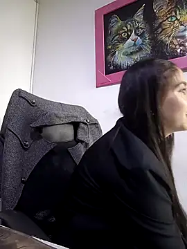 emilygrooe online show from February 16, 2026, 7:23 pm