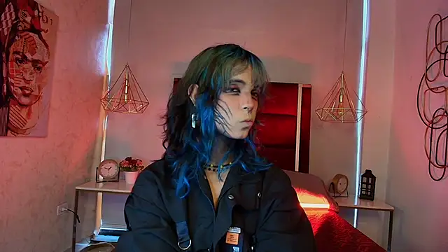 luxiel  online show from May 12, 2026, 8:59 pm