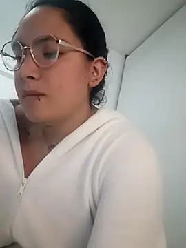 Snapshot of phoop_lilaa chatting on February 6, 2026, 3:46 am phoop lilaa online show from February 6, 2026, 3:46 am