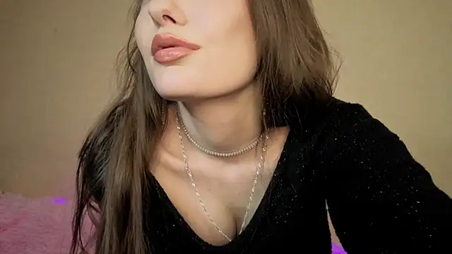 Snapshot of Mia_Montary chatting on November 21, 2025, 10:25 am Mia Montary online show from November 21, 2025, 10:25 am