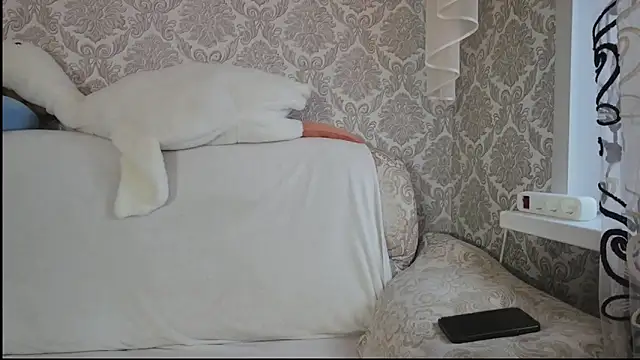 Snapshot of SweetLiaison chatting on November 18, 2025, 6:06 am SweetLiaison online show from November 18, 2025, 6:06 am