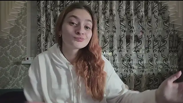 Snapshot of SweetLiaison chatting on December 20, 2025, 7:17 pm SweetLiaison online show from December 20, 2025, 7:17 pm