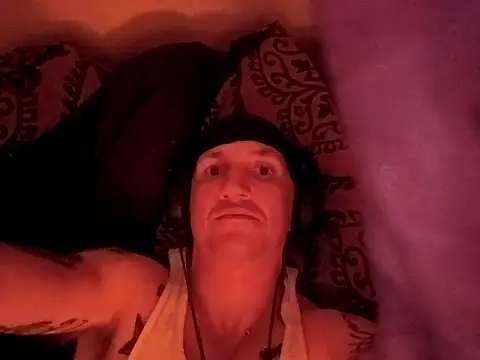 Snapshot of White_chocolate69 chatting on November 23, 2025, 8:24 am White chocolate69 online show from November 23, 2025, 8:24 am