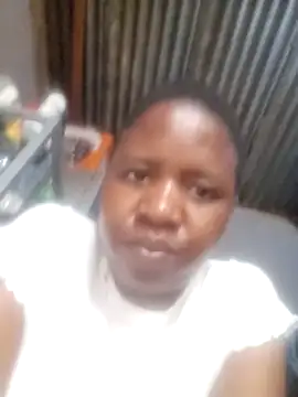 CUTE V 123 online show from November 24, 2025, 3:23 pm