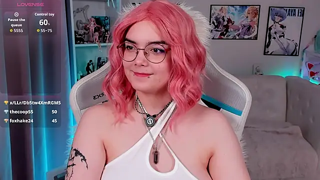 Lily  Evans online show from April 9, 2026, 7:14 am