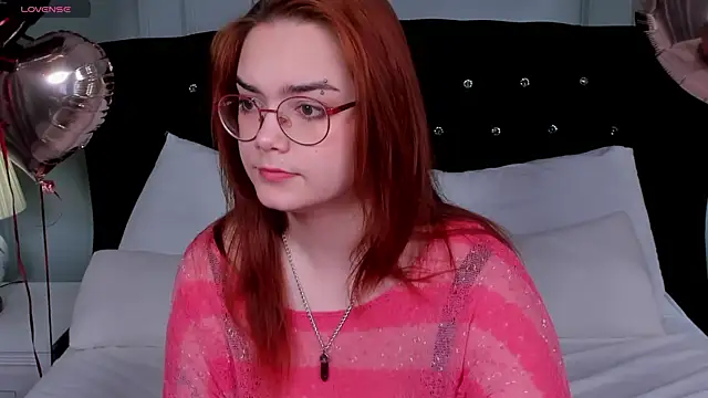 Lily  Evans online show from February 6, 2026, 3:35 am