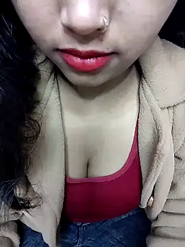 Sexy Divya   online show from February 12, 2026, 5:40 am