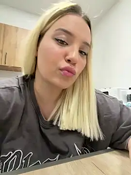 KilianaNoir online show from March 9, 2026, 8:01 pm