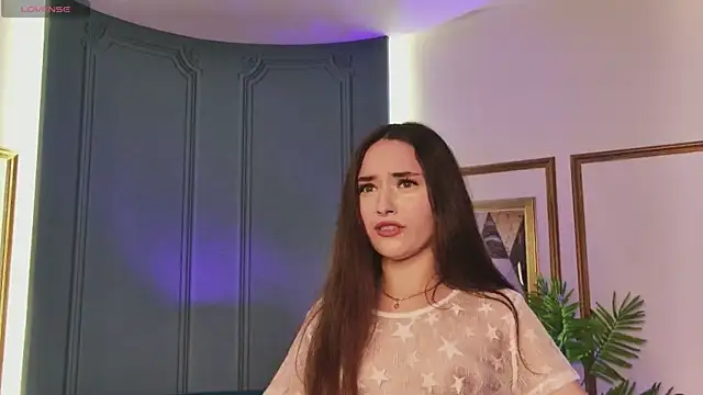 Snapshot of LuisaFaye chatting on March 3, 2026, 6:04 pm LuisaFaye online show from March 3, 2026, 6:04 pm