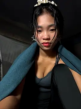 Lynly k2 online show from November 14, 2025, 12:47 am