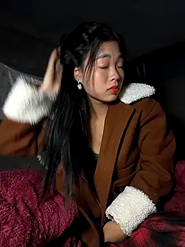 Lynly k2 online show from November 30, 2025, 12:33 am