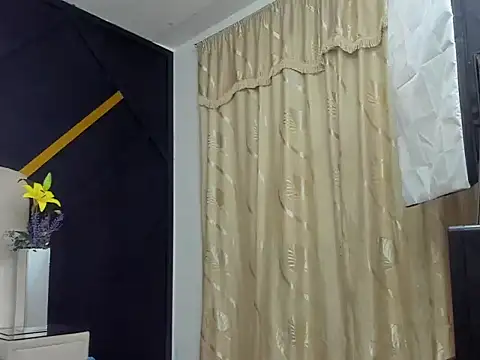 ShanellDiaz  online show from February 21, 2026, 2:35 am