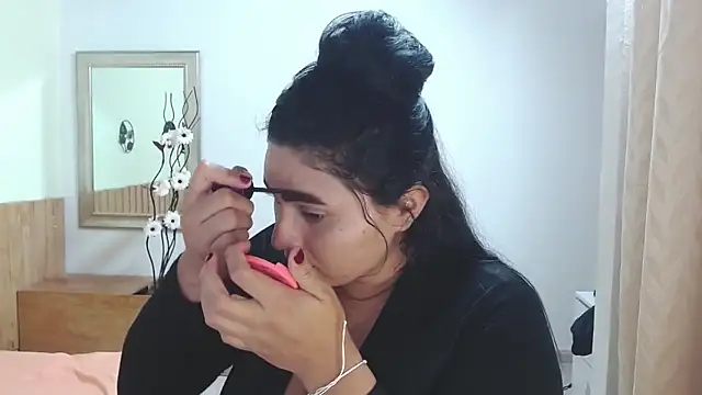 Snapshot of MariaVex chatting on December 16, 2025, 7:29 pm MariaVex online show from December 16, 2025, 7:29 pm