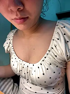 Lynn-122 online show from November 8, 2025, 4:21 pm