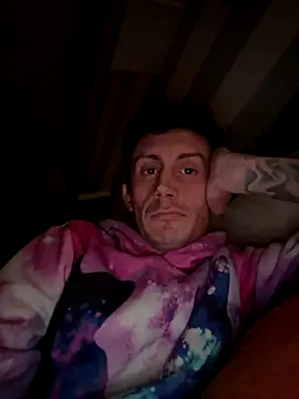 Dildapassivella online show from November 24, 2025, 8:42 pm