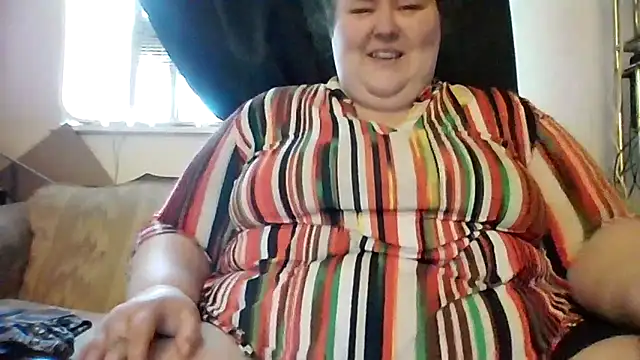 mayflower420 online show from April 14, 2026, 2:00 pm