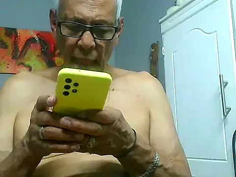 dirtysluttyfist online show from November 25, 2025, 5:02 pm