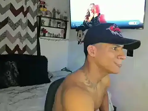 JUANBIGCOCK21CM online show from May 22, 2026, 3:48 am
