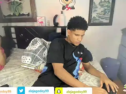 Snapshot of JUANBIGCOCK21CM chatting on November 27, 2025, 12:38 pm JUANBIGCOCK21CM online show from November 27, 2025, 12:38 pm