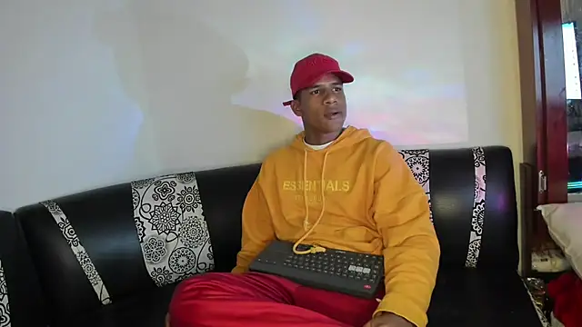 JUANBIGCOCK21CM online show from April 14, 2026, 3:55 am