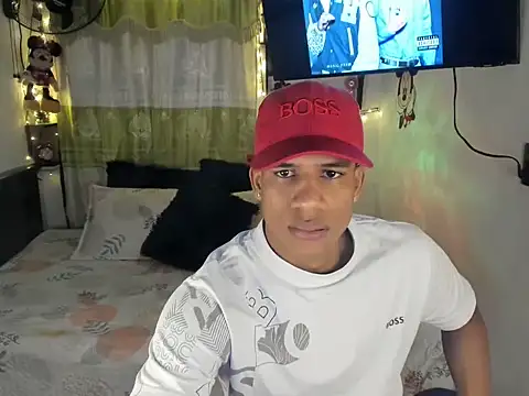 JUANBIGCOCK21CM online show from June 19, 2026, 7:09 pm