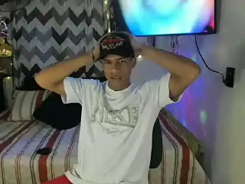 JUANBIGCOCK21CM online show from May 25, 2026, 9:24 pm