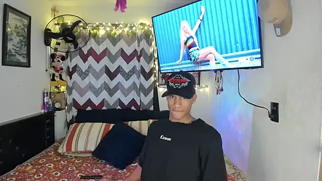 JUANBIGCOCK21CM online show from June 6, 2026, 2:11 pm
