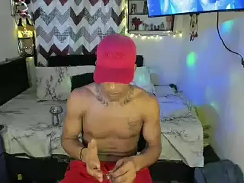 JUANBIGCOCK21CM online show from May 19, 2026, 5:42 pm
