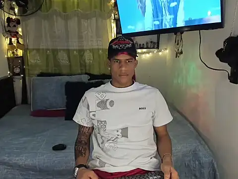 JUANBIGCOCK21CM online show from June 24, 2026, 4:00 am