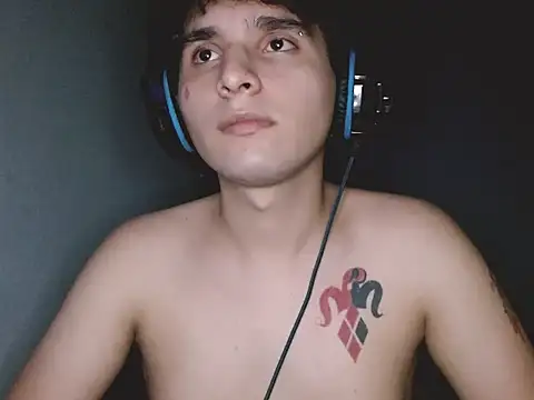 Snapshot of suggarboy03 chatting on November 9, 2025, 2:37 am suggarboy03 online show from November 9, 2025, 2:37 am