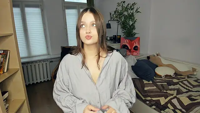 Snapshot of RosseLavish chatting on November 27, 2025, 8:59 am RosseLavish online show from November 27, 2025, 8:59 am