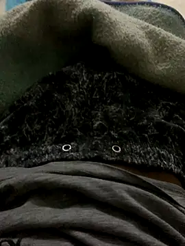 BOOOSBOOS online show from November 18, 2025, 3:04 pm