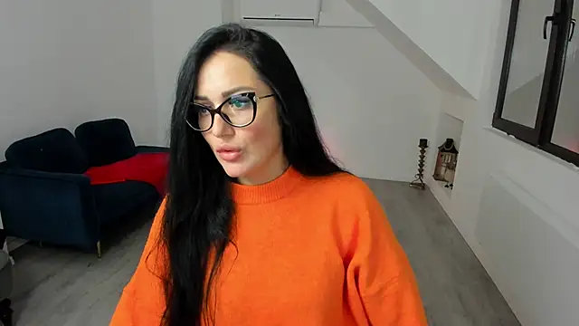 AnyaEvy online show from December 17, 2025, 5:01 am