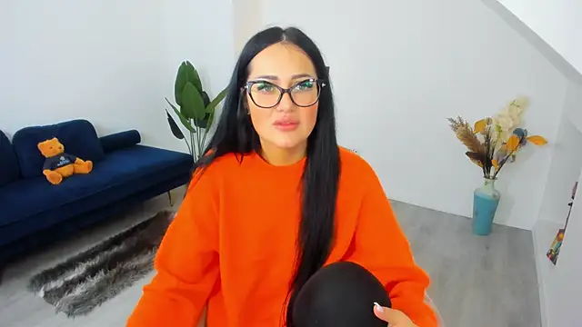 AnyaEvy online show from March 5, 2026, 5:04 am