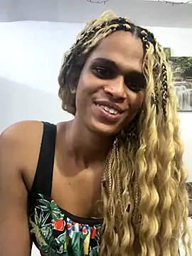 Snapshot of Tara-barbie chatting on November 7, 2025, 11:19 pm Tara-barbie online show from November 7, 2025, 11:19 pm