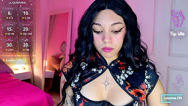 Lynaa love online show from November 17, 2025, 9:30 pm