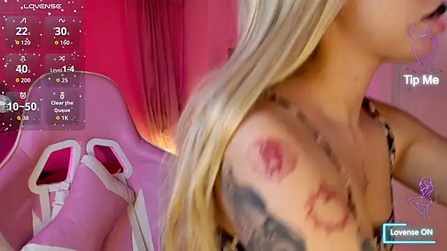 Lynaa love online show from November 18, 2025, 8:56 pm