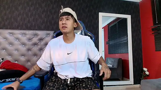 Vinackk online show from November 24, 2025, 3:17 am